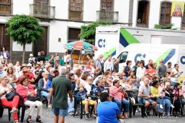 Máxima expectación en la bajada de la Virgen del Pino (Foto Antonio Alí)